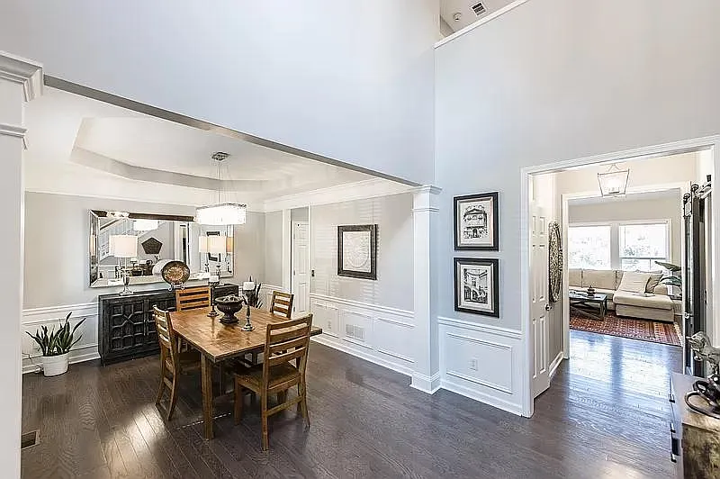 7 bed, 3.5 bath, 4200 sqft, $5,000 — Photo 4