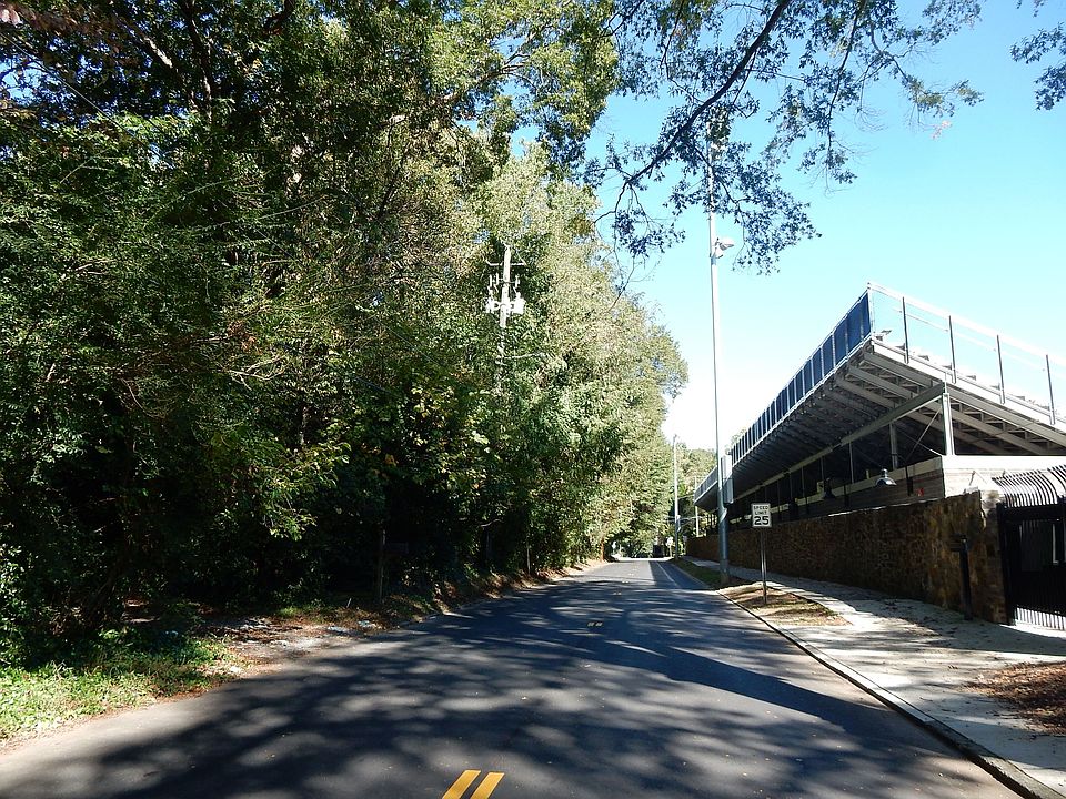 2nd image of 111 Cleburne Ave