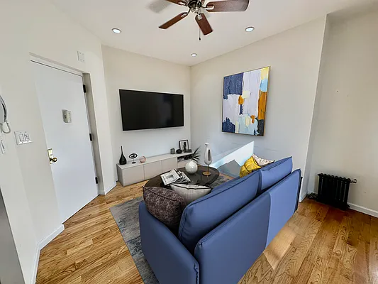 Rented by Owner | media 12