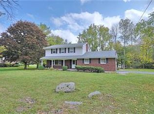 105 Burton Rd, Cresco, PA 18326