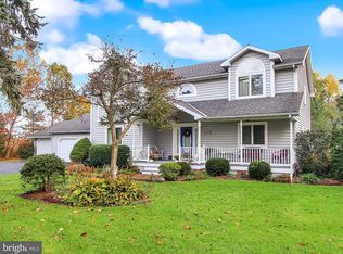 1036 Greenbriar Rd, York, PA 17404