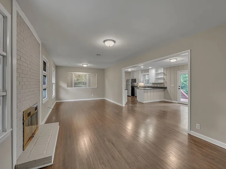 4917 Salem Dr — Photo 9