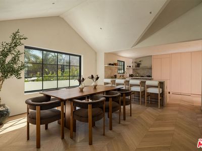8353 Sunset View Dr, Los Angeles, CA, 90069