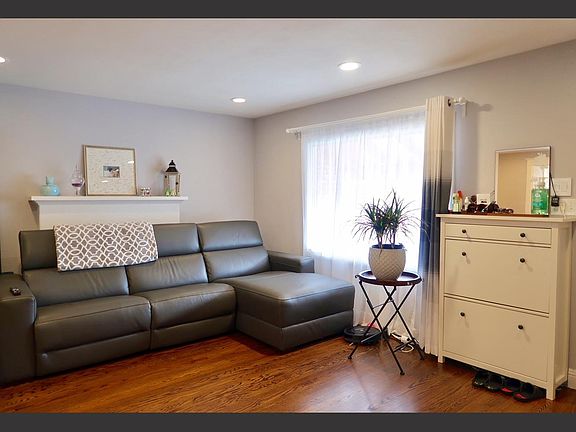 5th image of 652 2nd Ave