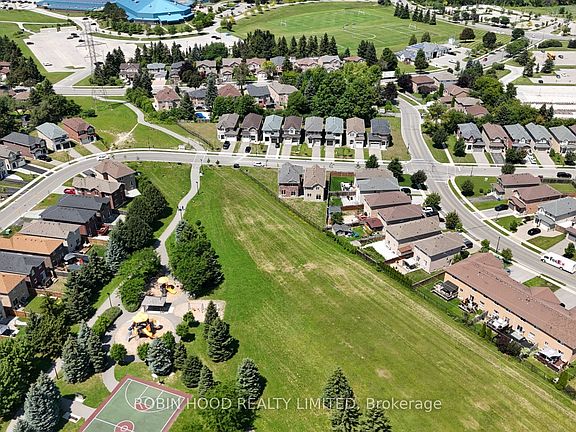 2nd image of 398 Ritas Ave