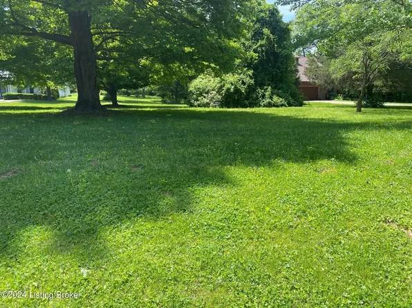 11916 1/2 Old Shelbyville Rd, Middletown, KY 40243