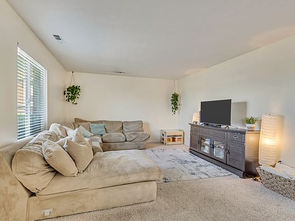 4th image of 290 N 500 W APT 108