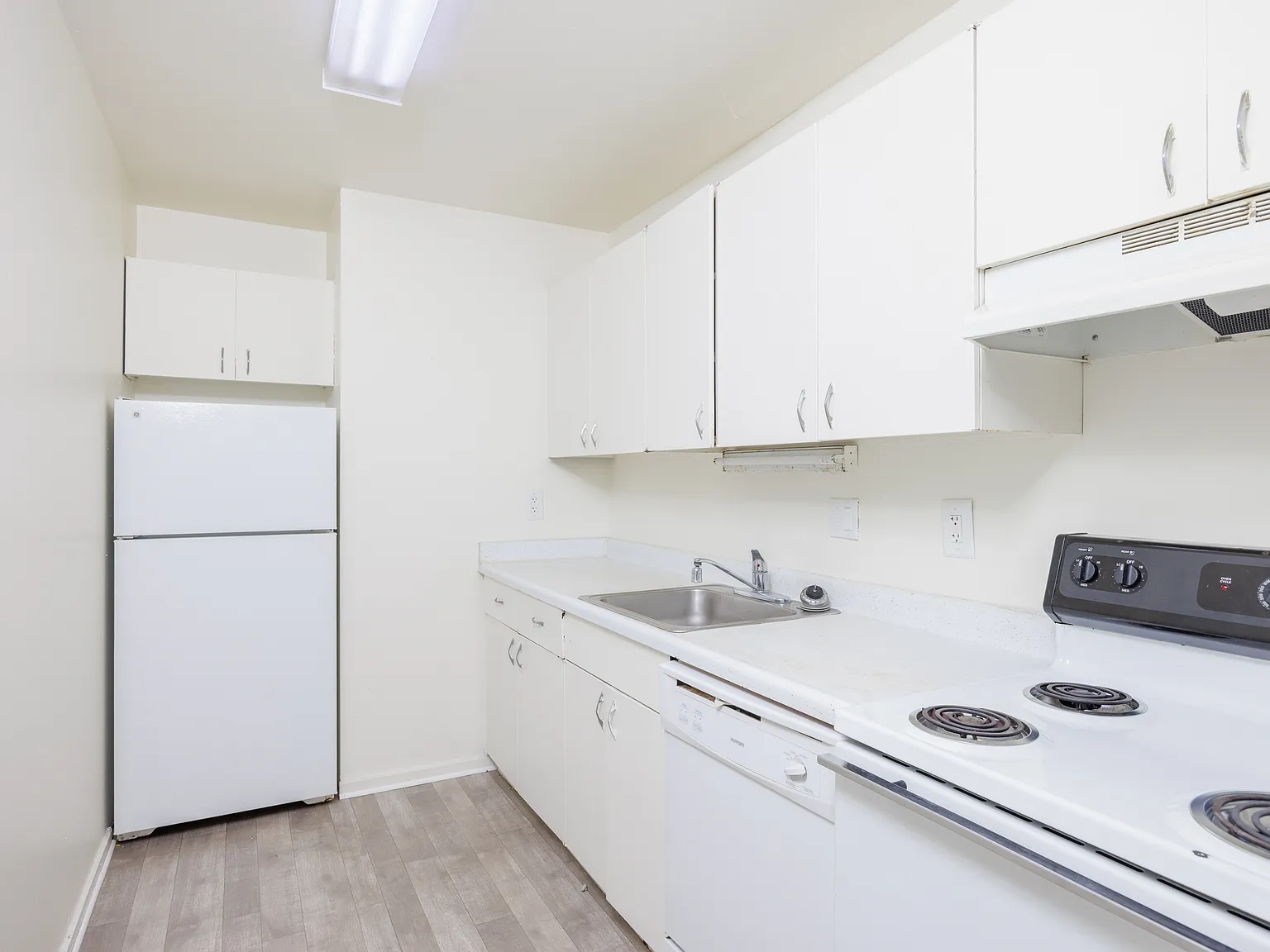 The Forum Apartments — Photo 4