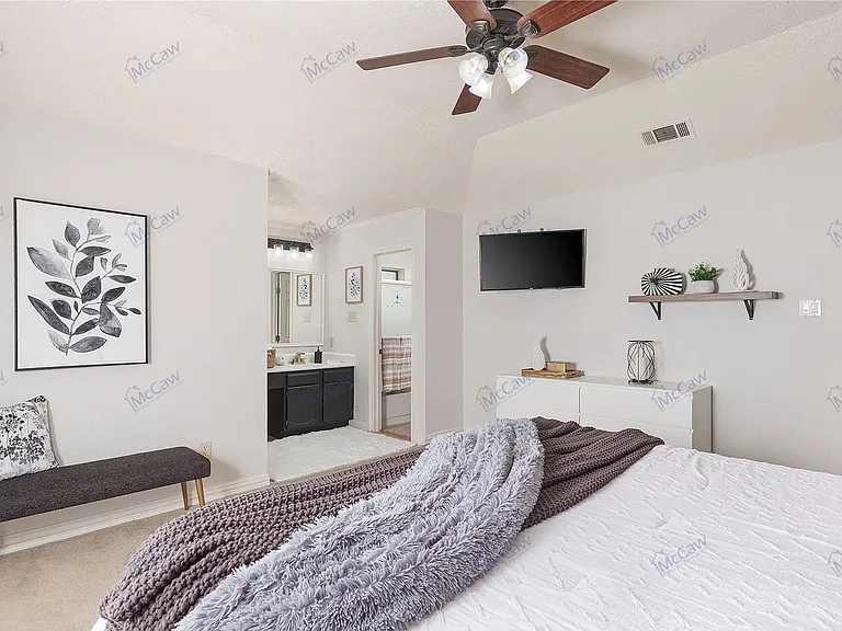 1029 Field Trail Dr — Photo 16