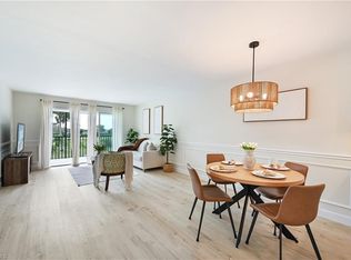 190 Pebble Beach BLVD #202, NAPLES, FL 34113