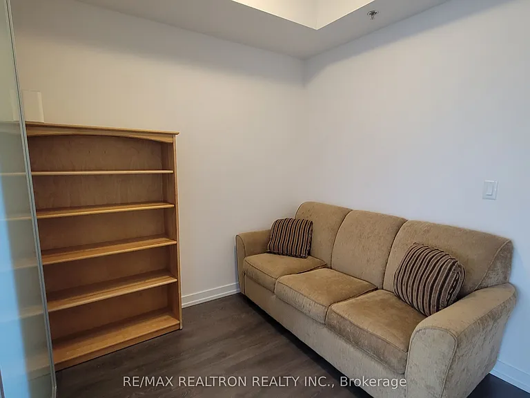 203 College St #2807 — Photo 11