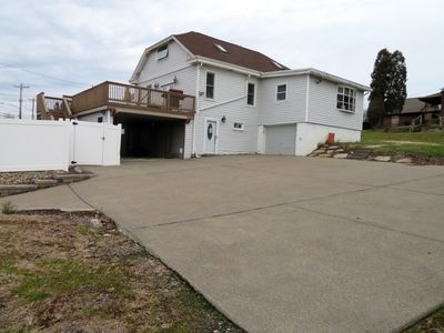 114 Lorish Rd, Mc Kees Rocks, PA, 15136