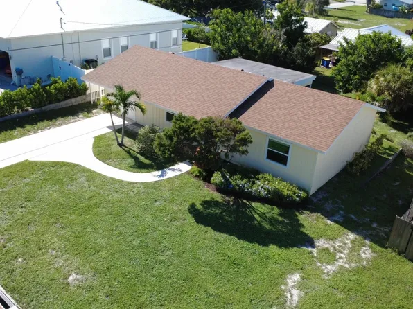 7389 SE FLAMINGO Way, Hobe Sound, FL 33455