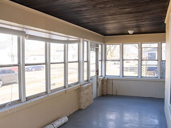 4th image of 545 3rd Ave S