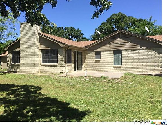 4th image of 1008 Waco St