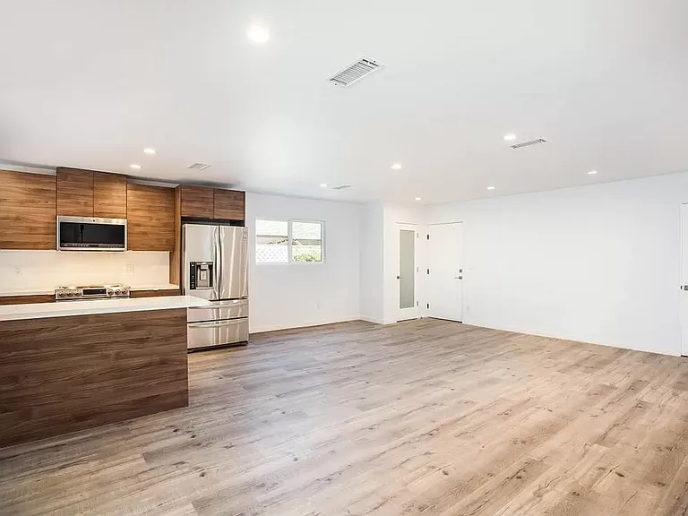 1233 Franklin St #101 — Photo 5