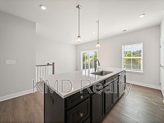 5th image of 9922 Oaklawn Blvd NW