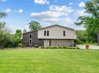 323 Wolfe Ln, Irwin, PA 15642