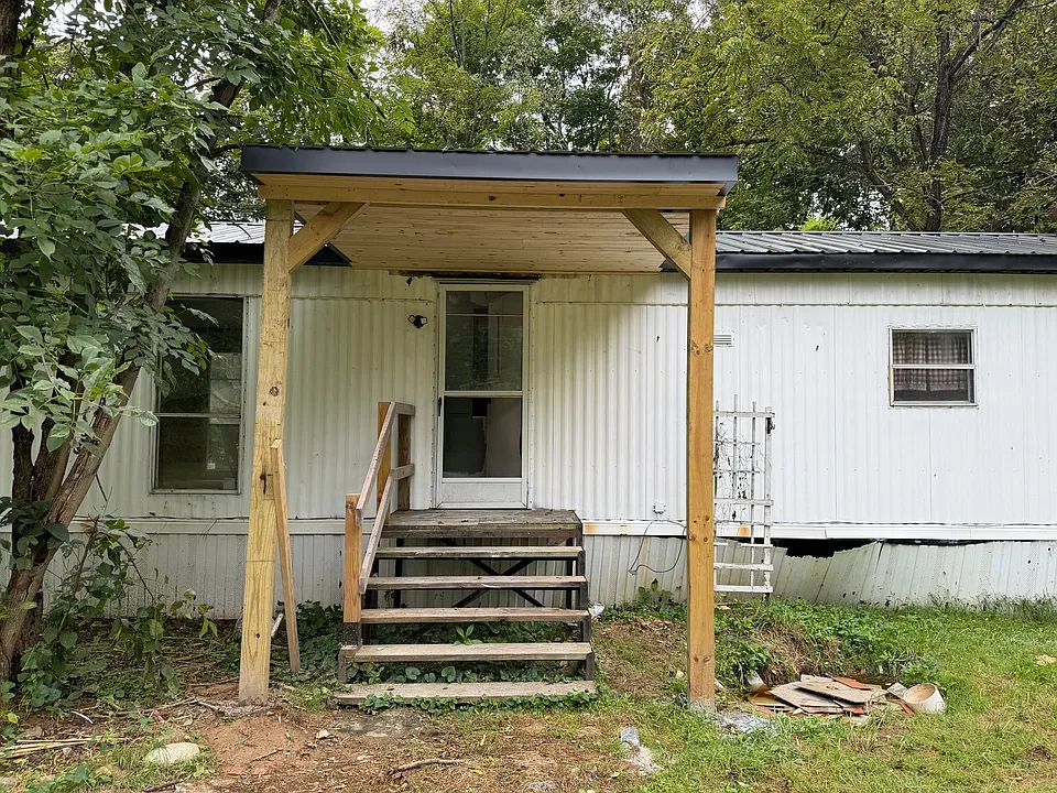 183 Ainsley Ave