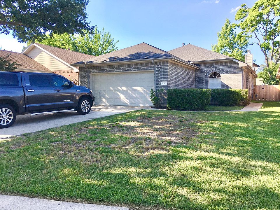 Come home to a nice and cozy one story house in the Westbourne subdivision that is walking distance to several great Tomball ISD schools, easy access to Hwy 249 and minutes from downtown Tomball as well as the Vintage Park, and shopping and restaurants.