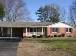 236 Passmore Ln, Jackson, TN 38305