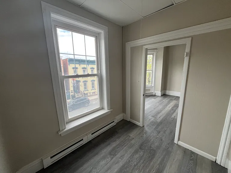 308 3rd St #2 — Photo 5