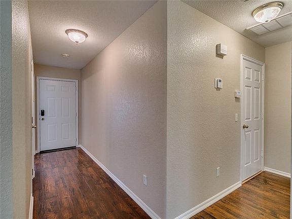 4th image of 12328 Hickory Creek Blvd