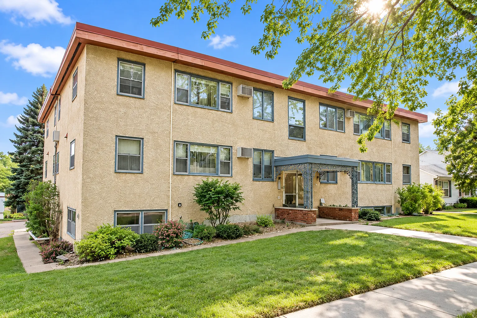 1 bed, $949 — Photo 2