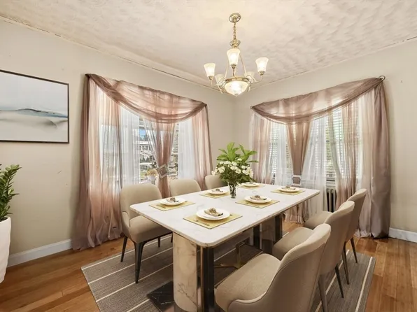 7 Hopewell Rd, Hyde Park, MA 02136