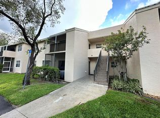 671 Cypress Lake Blvd APT E, Pompano Beach, FL 33064