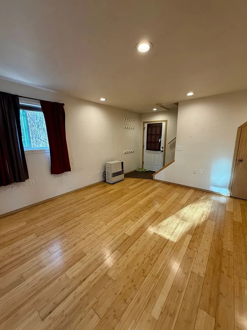 Iniakuk Ave 1801 — Photo 3