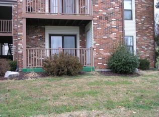 62 Meadow Rdg E, Columbia, IL 62236