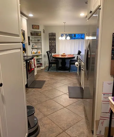 1119 N Tacoma Ave — Photo 4