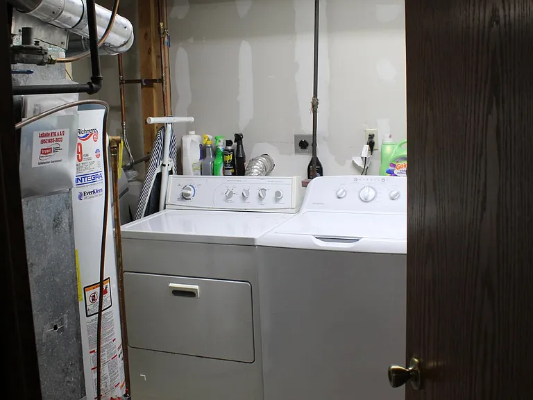 3791 Greensboro Ct — Photo 16