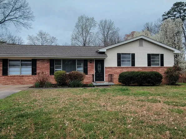 907 W Forest Blvd, Knoxville, TN 37909