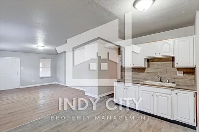 3534 N Parker Ave — Photo 13
