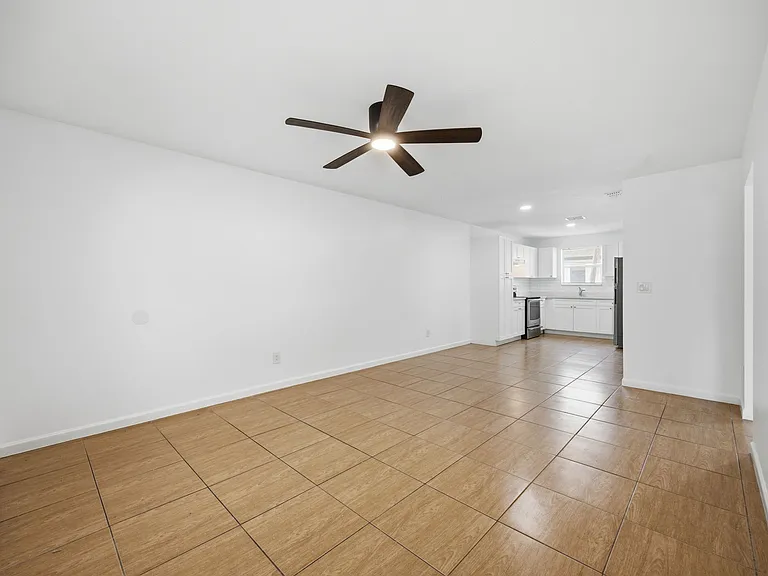 310 E Frances Ave #C1 — Photo 9