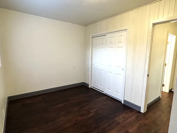 404 Whitworth Ave S, Renton, WA 98057