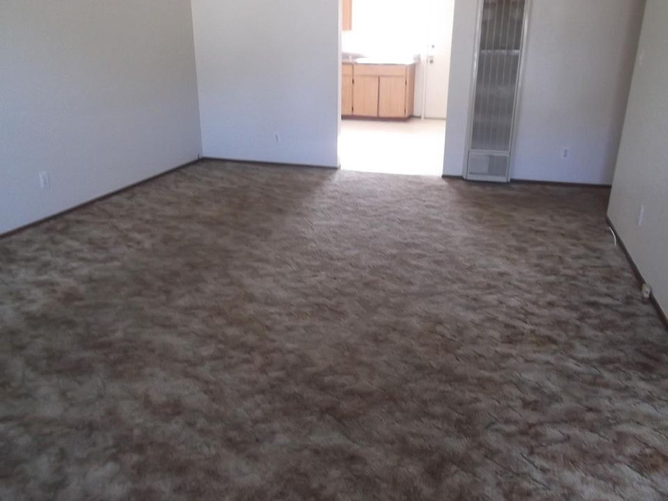 1st image of 390 Godfrey Dr