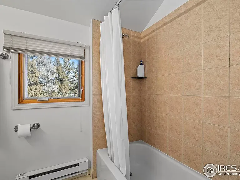 615 Peterson St #1 — Photo 11