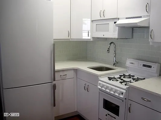 Rented by Citi Habitats | media 8