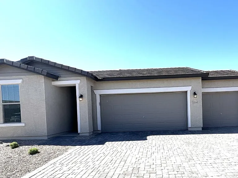 1251 E Jahns Dr — Photo 9