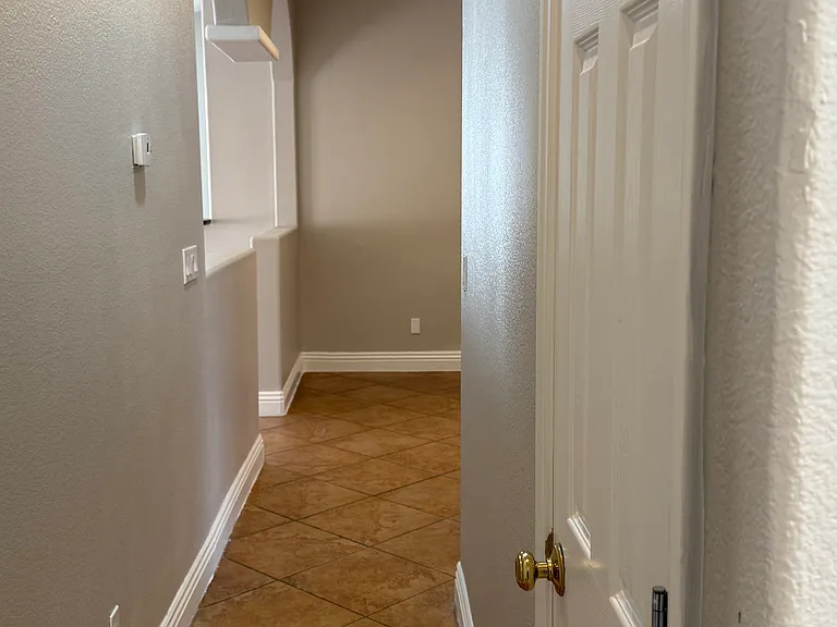 4820 Patterson Ave — Photo 28