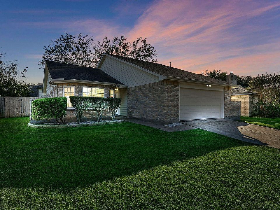 1st image of 454 Lost Rock Dr