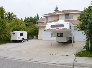 2047 Oliva Ct, Colton, CA 92324