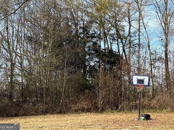 4th image of 305 Brand Rd