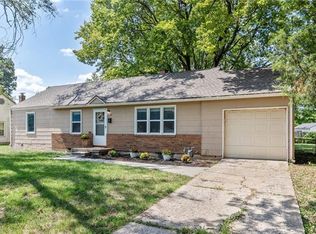 10130 Hillcrest Rd, Kansas City, MO 64134