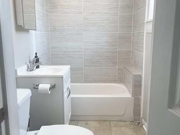 4th image of 1410 Saint Andrew St APT 5