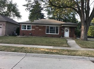 21835 Bon Brae St, Saint Clair Shores, MI 48081
