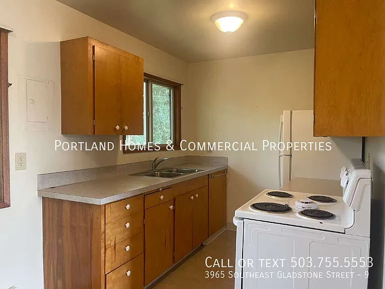 3965 SE Gladstone St #9 — Photo 7